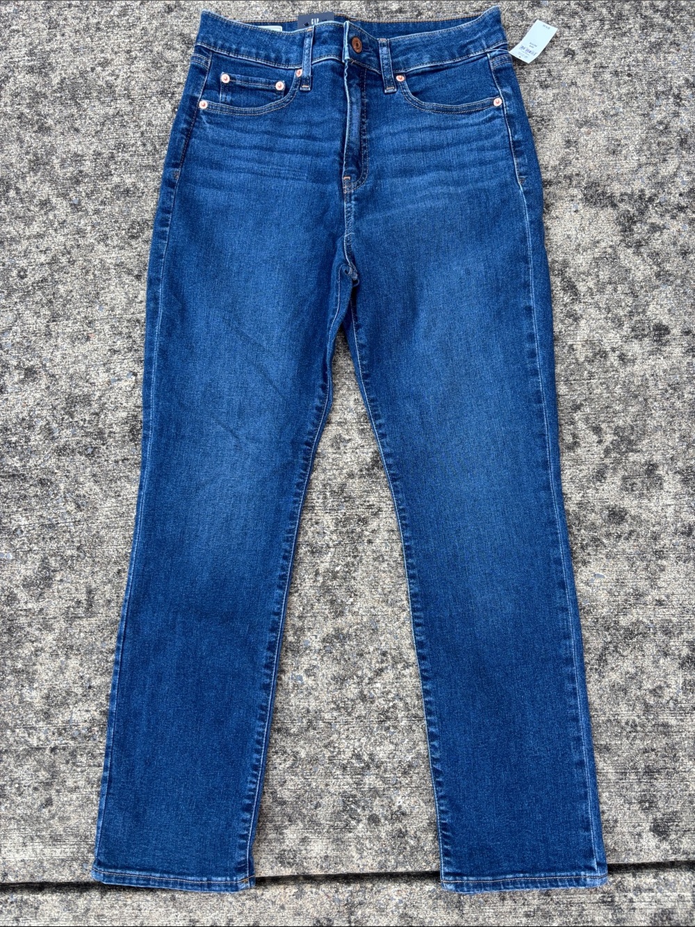 GAP Straight Leg Women's Jeans in Deep Blue
NWT size 8